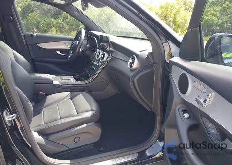 2022 Mercedes-Benz Glc 300 Suv from USA, damaged, VIN W1N0G8DB4NG080996